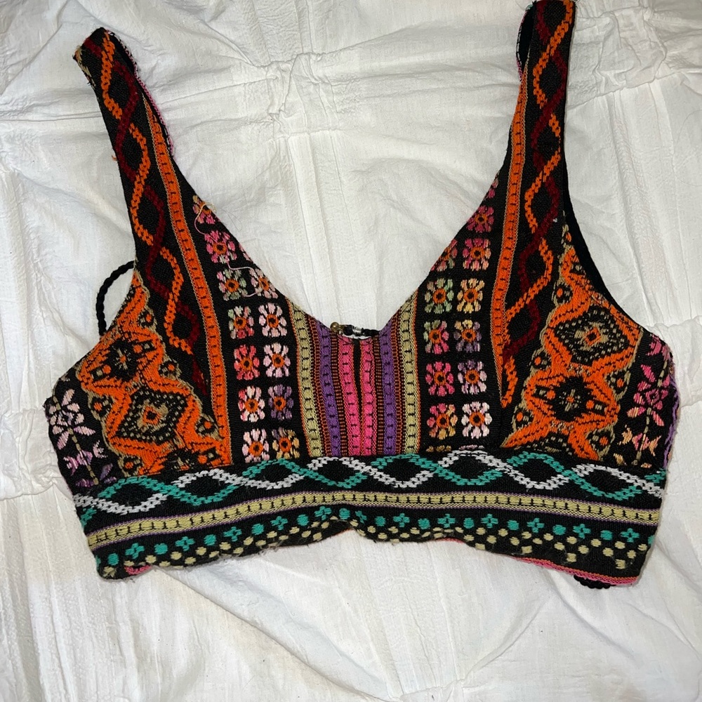 Embroidered crop